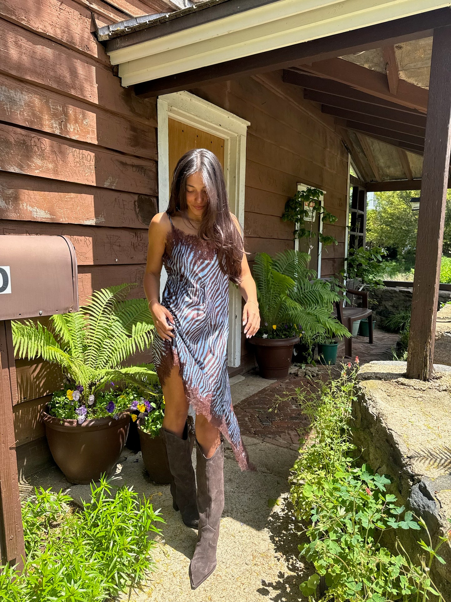 miley lace dress
